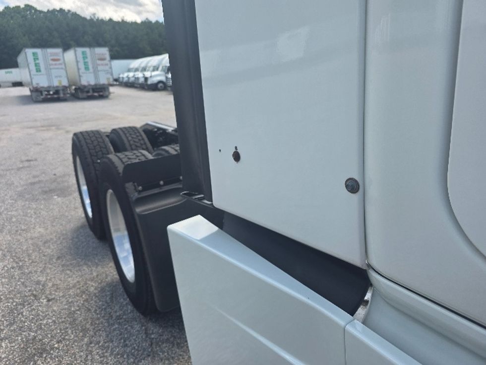 Sleeper Tractor-Heavy Duty Tractors-Freightliner-2019-Cascadia 12564ST-Chester-VA-590,746\n\t\tmiles-$ 51,250 - Image 23