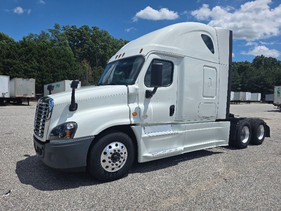 Sleeper Tractor-Heavy Duty Tractors-Freightliner-2019-Cascadia 12564ST-Chester-VA-590,746\n\t\tmiles-$ 51,250 - Image 3