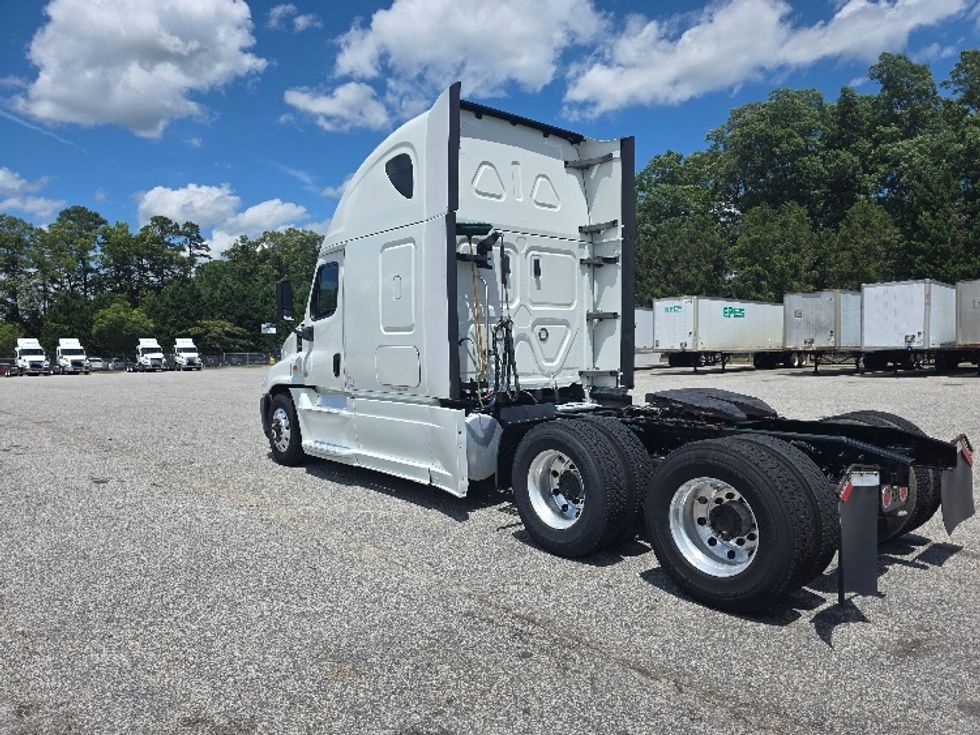 Sleeper Tractor-Heavy Duty Tractors-Freightliner-2019-Cascadia 12564ST-Chester-VA-590,746\n\t\tmiles-$ 51,250 - Image 5