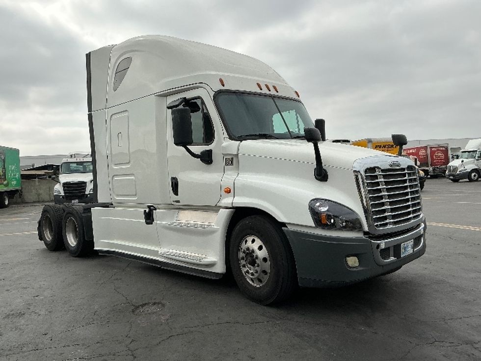 Sleeper Tractor-Heavy Duty Tractors-Freightliner-2019-Cascadia 12564ST-City Of Industry-CA-580,117\n\t\tmiles-$ 54,250 - Image 1