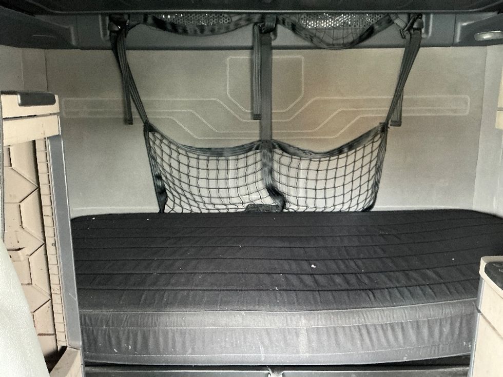 Sleeper Tractor-Heavy Duty Tractors-Freightliner-2019-Cascadia 12564ST-City Of Industry-CA-580,117\n\t\tmiles-$ 54,250 - Image 16