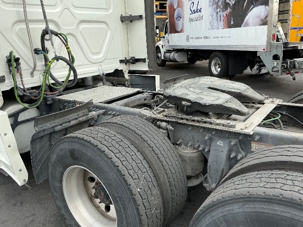 Sleeper Tractor-Heavy Duty Tractors-Freightliner-2019-Cascadia 12564ST-City Of Industry-CA-580,117\n\t\tmiles-$ 54,250 - Image 23