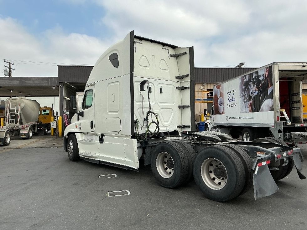 Sleeper Tractor-Heavy Duty Tractors-Freightliner-2019-Cascadia 12564ST-City Of Industry-CA-580,117\n\t\tmiles-$ 54,250 - Image 5