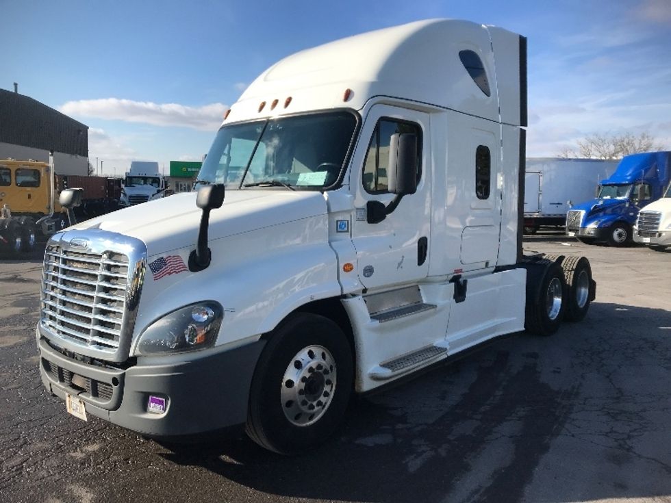 Sleeper Tractor-Heavy Duty Tractors-Freightliner-2019-Cascadia 12564ST-Cleona-PA-411,826\n\t\tmiles-$ 54,500 - Image 3