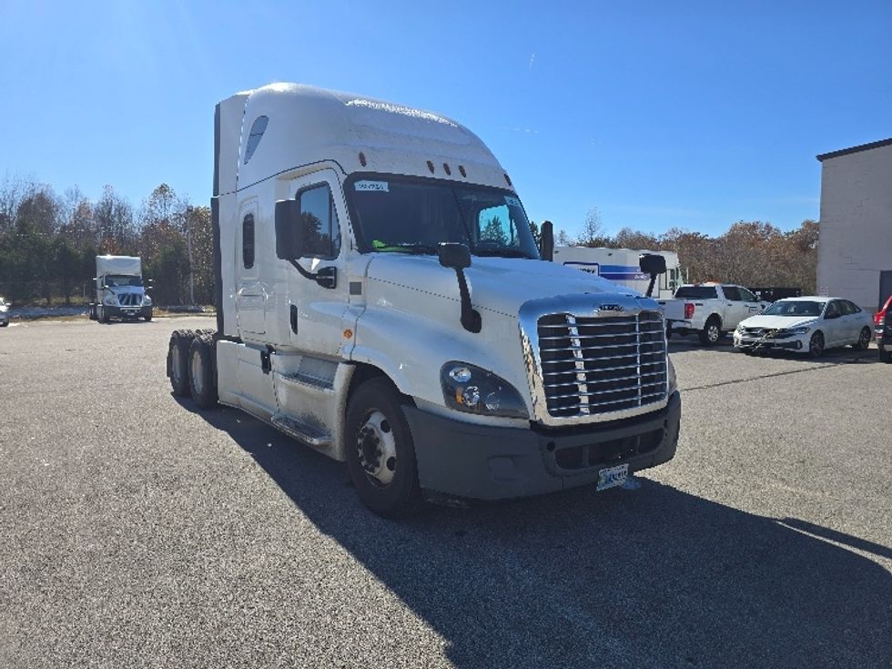 Sleeper Tractor-Heavy Duty Tractors-Freightliner-2019-Cascadia 12564ST-Cookeville-TN-537,105\n\t\tmiles-$ 49,500 - Image 1
