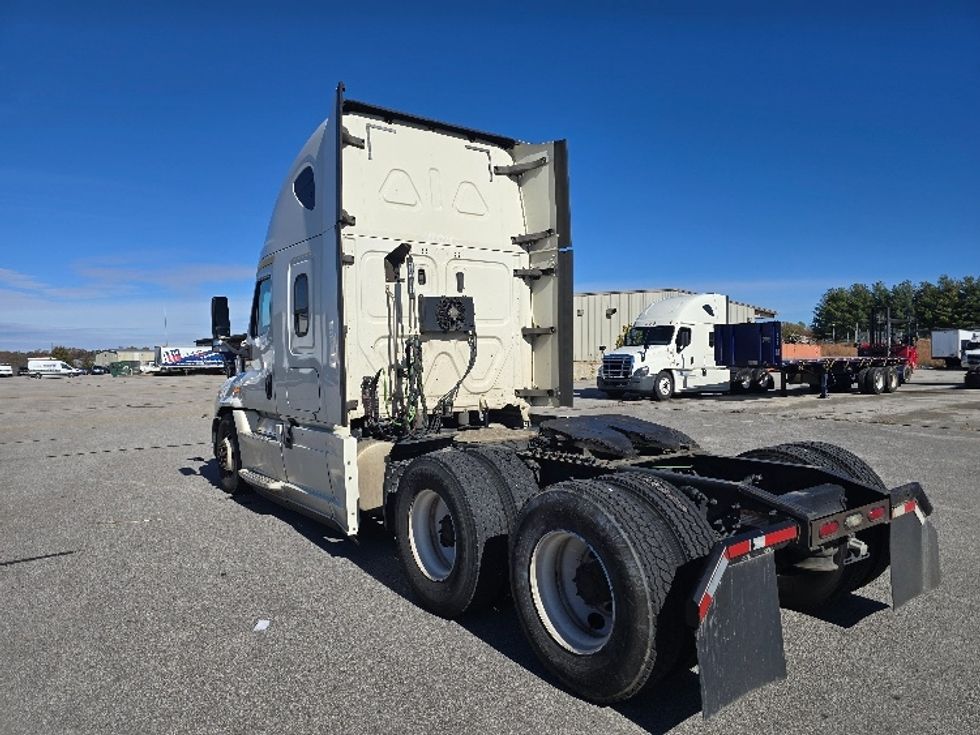 Sleeper Tractor-Heavy Duty Tractors-Freightliner-2019-Cascadia 12564ST-Cookeville-TN-537,105\n\t\tmiles-$ 49,500 - Image 5