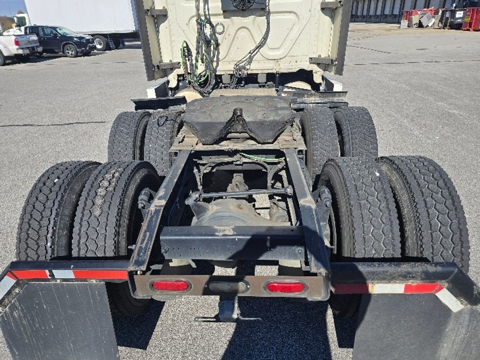 Sleeper Tractor-Heavy Duty Tractors-Freightliner-2019-Cascadia 12564ST-Cookeville-TN-537,105\n\t\tmiles-$ 49,500 - Image 6