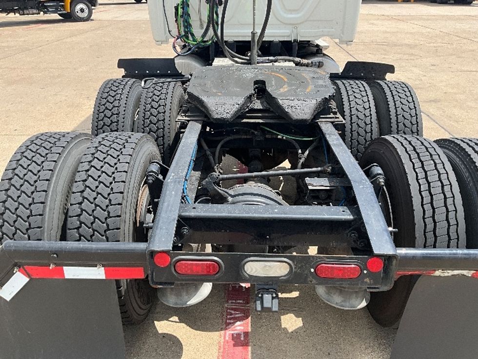 Sleeper Tractor-Heavy Duty Tractors-Freightliner-2019-Cascadia 12564ST-Dallas-TX-205,674\n\t\tmiles-$ 65,000 - Image 6