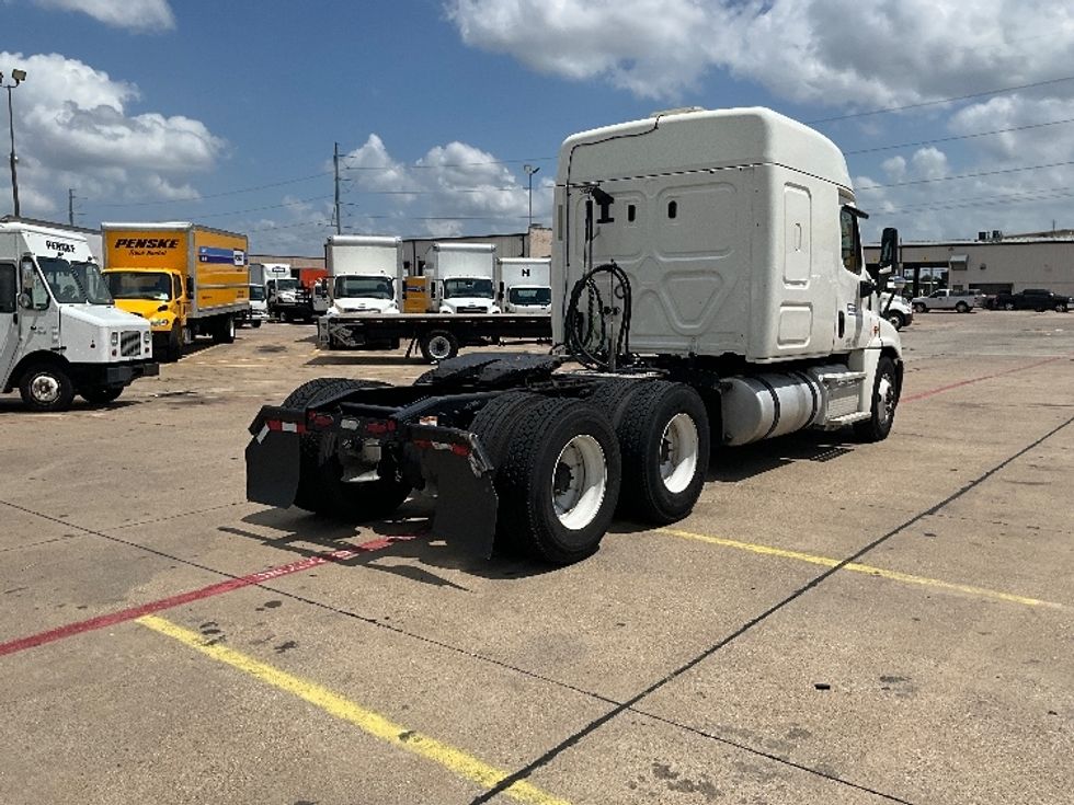 Sleeper Tractor-Heavy Duty Tractors-Freightliner-2019-Cascadia 12564ST-Dallas-TX-205,674\n\t\tmiles-$ 65,000 - Image 7