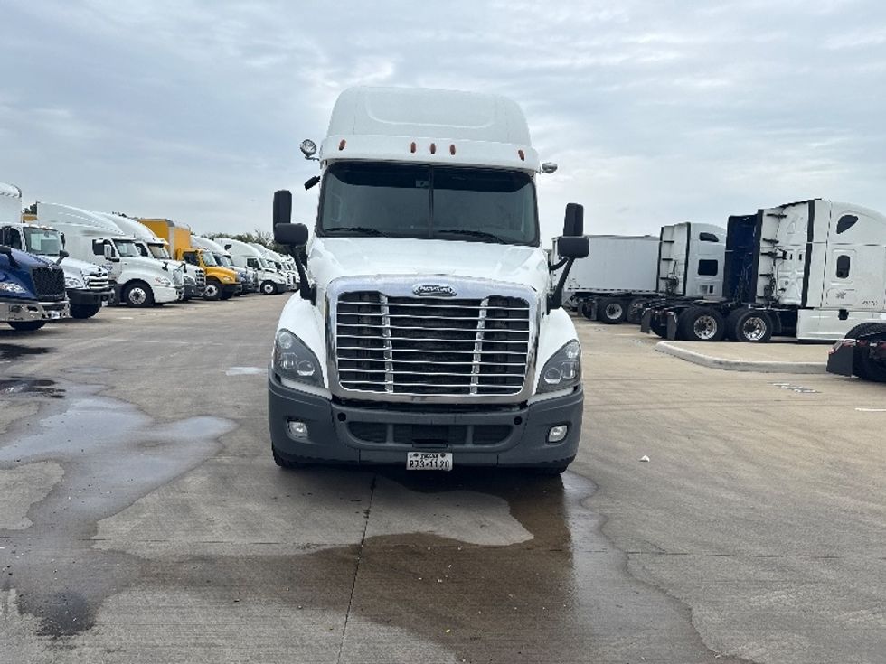 Sleeper Tractor-Heavy Duty Tractors-Freightliner-2019-Cascadia 12564ST-Dallas-TX-570,331\n\t\tmiles-$ 52,000 - Image 2