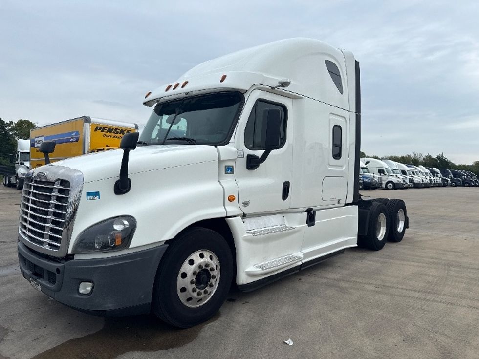 Sleeper Tractor-Heavy Duty Tractors-Freightliner-2019-Cascadia 12564ST-Dallas-TX-570,331\n\t\tmiles-$ 52,000 - Image 3