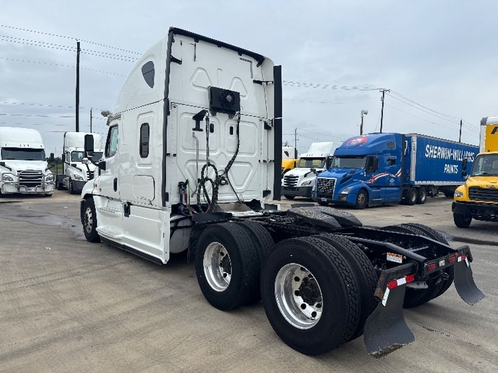 Sleeper Tractor-Heavy Duty Tractors-Freightliner-2019-Cascadia 12564ST-Dallas-TX-570,331\n\t\tmiles-$ 52,000 - Image 5