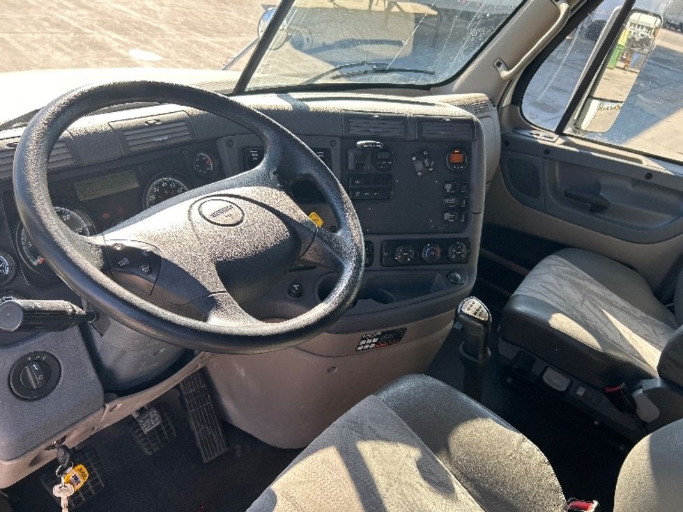 Sleeper Tractor-Heavy Duty Tractors-Freightliner-2019-Cascadia 12564ST-Des Moines-IA-404,135\n\t\tmiles-$ 50,000 - Image 10