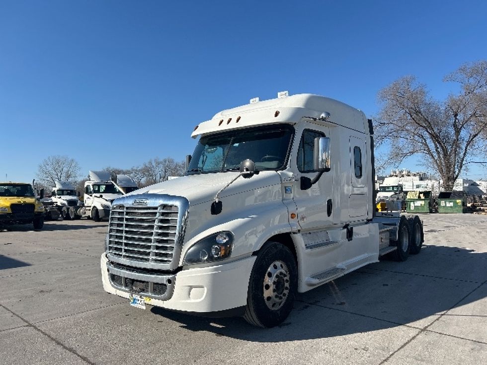 Sleeper Tractor-Heavy Duty Tractors-Freightliner-2019-Cascadia 12564ST-Des Moines-IA-404,135\n\t\tmiles-$ 50,000 - Image 3