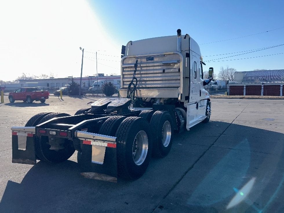 Sleeper Tractor-Heavy Duty Tractors-Freightliner-2019-Cascadia 12564ST-Des Moines-IA-543,735\n\t\tmiles-$ 42,500 - Image 7