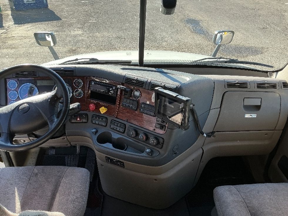 Sleeper Tractor-Heavy Duty Tractors-Freightliner-2019-Cascadia 12564ST-Edmonton-AB-479,041\n\t\tkm-$ 72,000 - Image 12