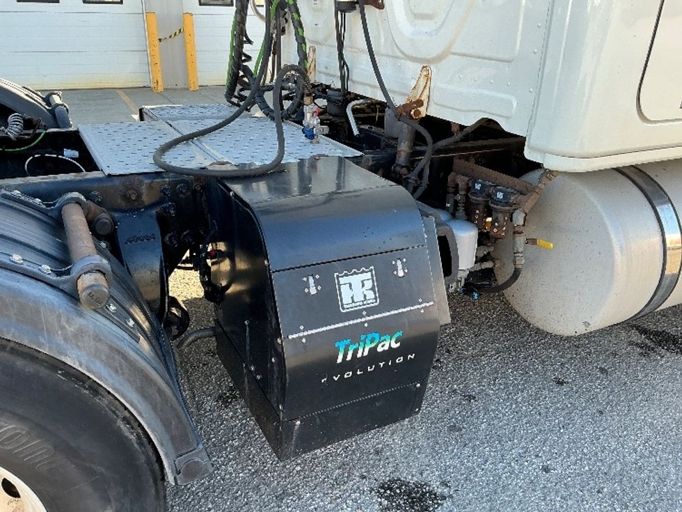 Sleeper Tractor-Heavy Duty Tractors-Freightliner-2019-Cascadia 12564ST-Edmonton-AB-479,041\n\t\tkm-$ 72,000 - Image 22