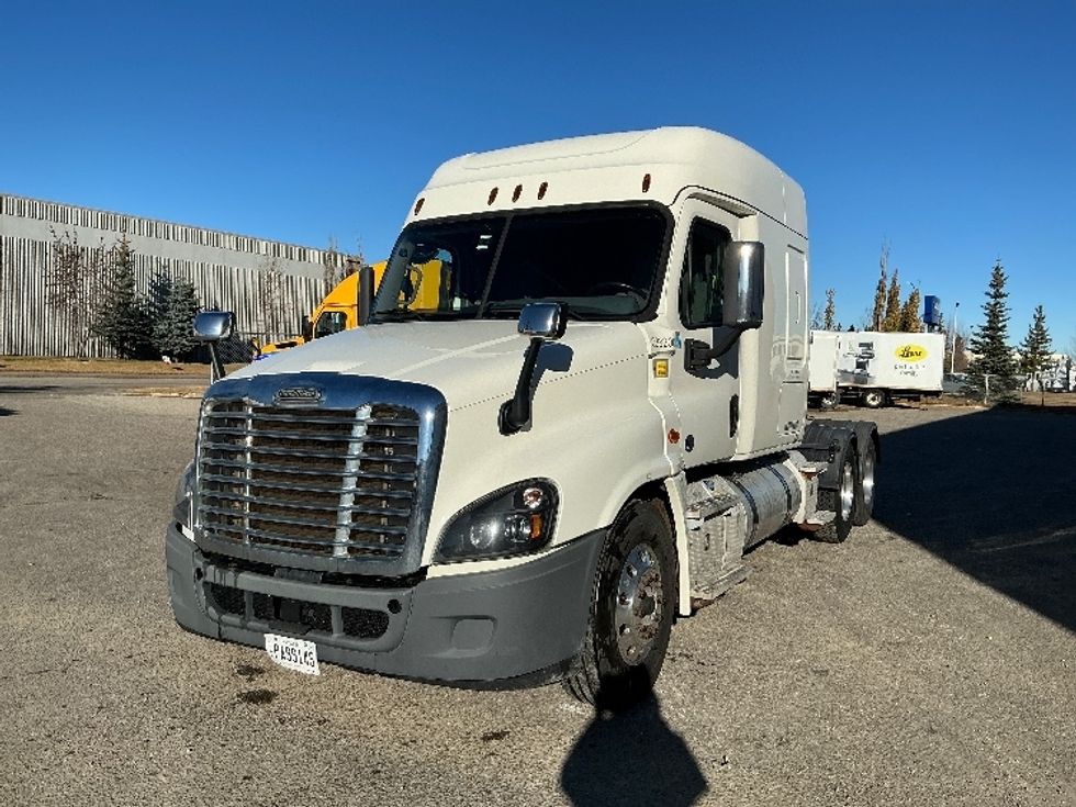 Sleeper Tractor-Heavy Duty Tractors-Freightliner-2019-Cascadia 12564ST-Edmonton-AB-479,041\n\t\tkm-$ 72,000 - Image 3