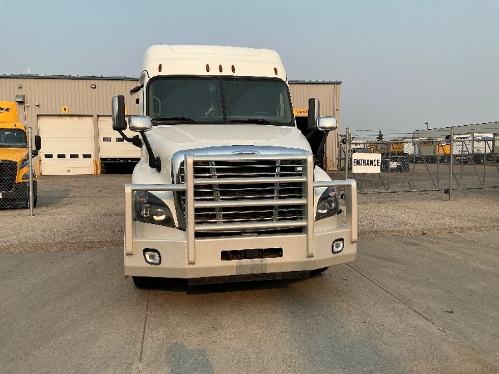 Sleeper Tractor-Heavy Duty Tractors-Freightliner-2019-Cascadia 12564ST-Edmonton-AB-624,177\n\t\tkm-$ 77,500 - Image 2