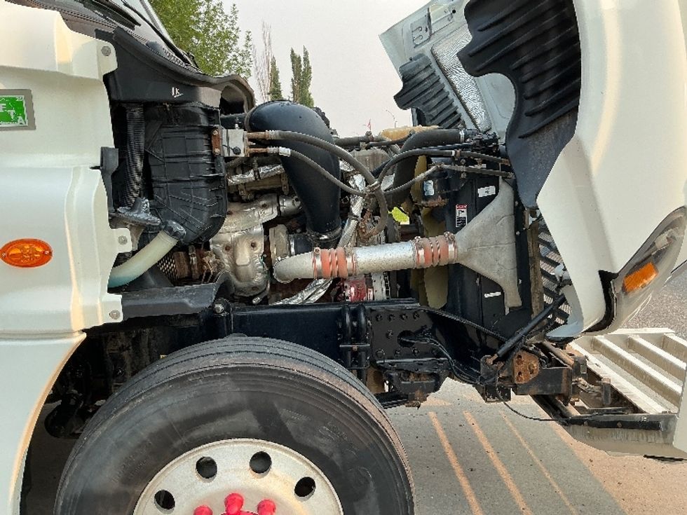 Sleeper Tractor-Heavy Duty Tractors-Freightliner-2019-Cascadia 12564ST-Edmonton-AB-624,177\n\t\tkm-$ 77,500 - Image 20