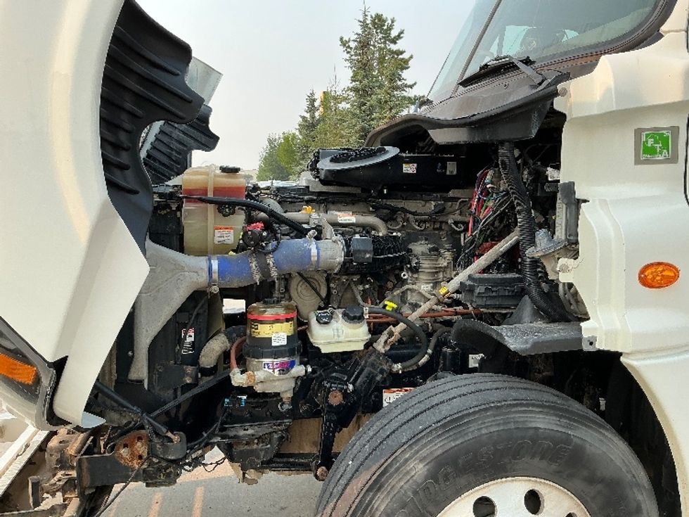 Sleeper Tractor-Heavy Duty Tractors-Freightliner-2019-Cascadia 12564ST-Edmonton-AB-624,177\n\t\tkm-$ 77,500 - Image 21