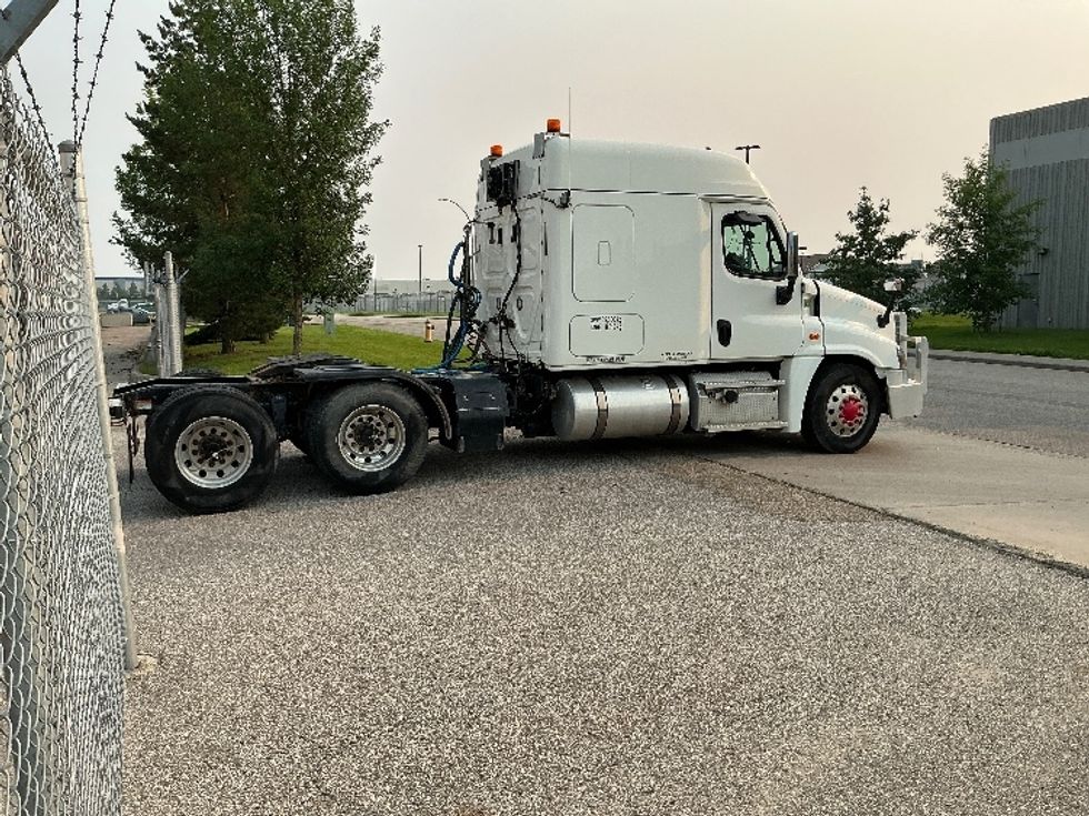 Sleeper Tractor-Heavy Duty Tractors-Freightliner-2019-Cascadia 12564ST-Edmonton-AB-624,177\n\t\tkm-$ 77,500 - Image 8