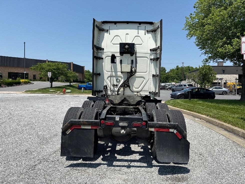 Sleeper Tractor-Heavy Duty Tractors-Freightliner-2019-Cascadia 12564ST-Essex-MD-457,553\n\t\tmiles-$ 54,750 - Image 6