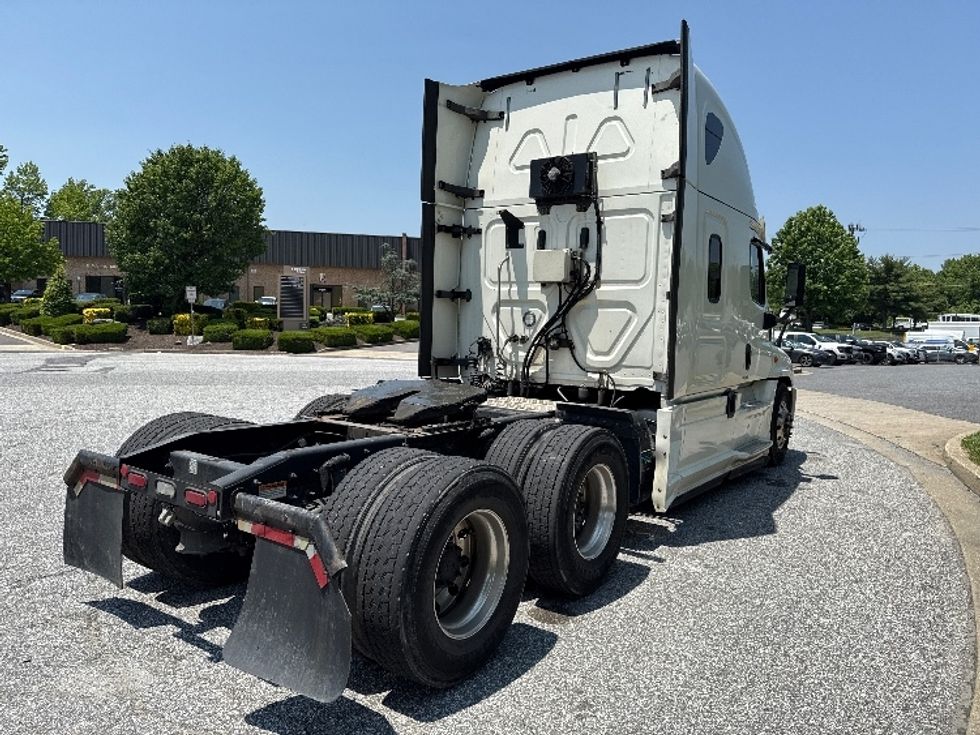 Sleeper Tractor-Heavy Duty Tractors-Freightliner-2019-Cascadia 12564ST-Essex-MD-457,553\n\t\tmiles-$ 54,750 - Image 7
