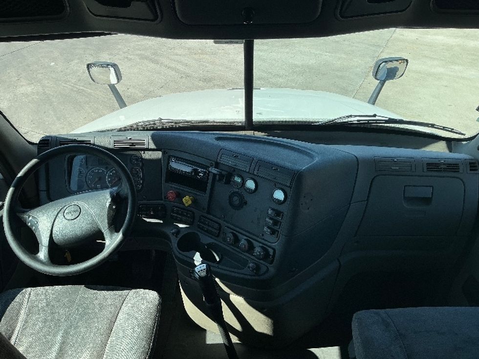 Sleeper Tractor-Heavy Duty Tractors-Freightliner-2019-Cascadia 12564ST-Fontana-CA-459,523\n\t\tmiles-$ 55,750 - Image 12
