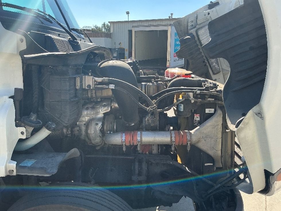 Sleeper Tractor-Heavy Duty Tractors-Freightliner-2019-Cascadia 12564ST-Fontana-CA-459,523\n\t\tmiles-$ 55,750 - Image 20