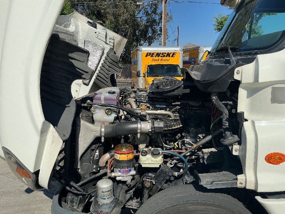 Sleeper Tractor-Heavy Duty Tractors-Freightliner-2019-Cascadia 12564ST-Fontana-CA-459,523\n\t\tmiles-$ 55,750 - Image 21