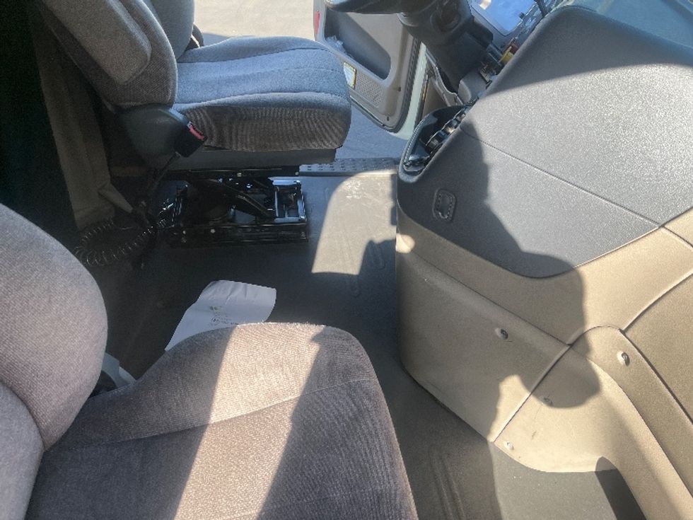 Sleeper Tractor-Heavy Duty Tractors-Freightliner-2019-Cascadia 12564ST-Fontana-CA-460,670\n\t\tmiles-$ 60,000 - Image 15