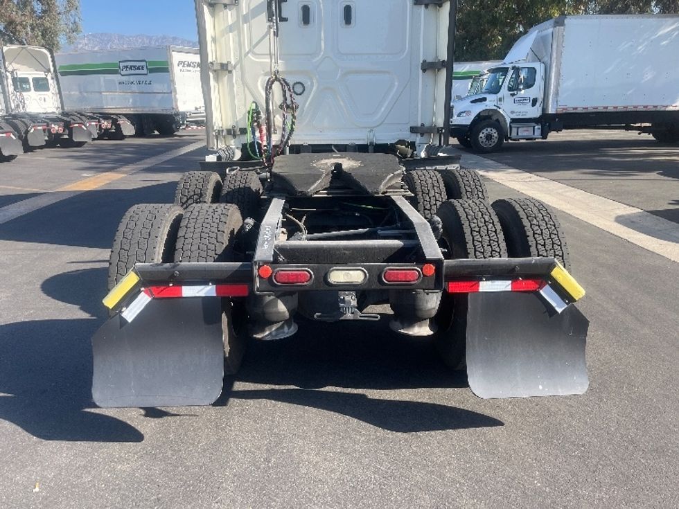 Sleeper Tractor-Heavy Duty Tractors-Freightliner-2019-Cascadia 12564ST-Fontana-CA-460,670\n\t\tmiles-$ 60,000 - Image 6