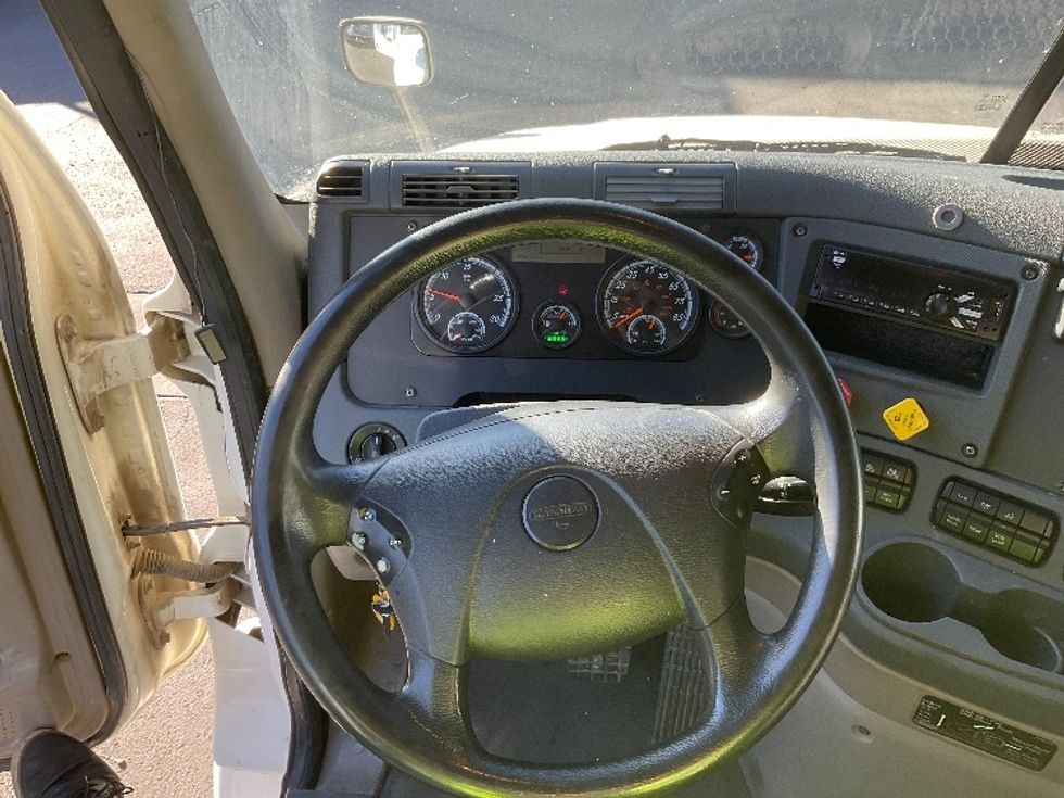 Sleeper Tractor-Heavy Duty Tractors-Freightliner-2019-Cascadia 12564ST-Fontana-CA-665,554\n\t\tmiles-$ 42,000 - Image 11