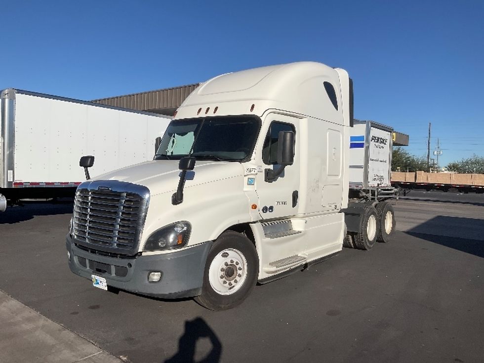 Sleeper Tractor-Heavy Duty Tractors-Freightliner-2019-Cascadia 12564ST-Fontana-CA-665,554\n\t\tmiles-$ 42,000 - Image 3