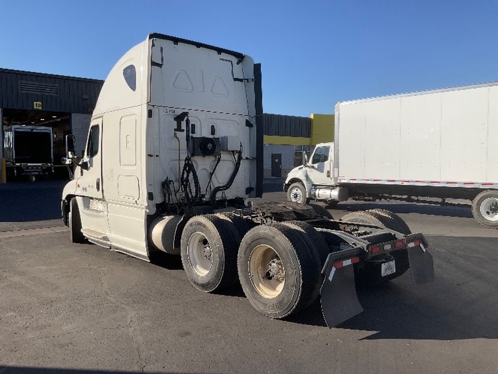 Sleeper Tractor-Heavy Duty Tractors-Freightliner-2019-Cascadia 12564ST-Fontana-CA-665,554\n\t\tmiles-$ 42,000 - Image 5
