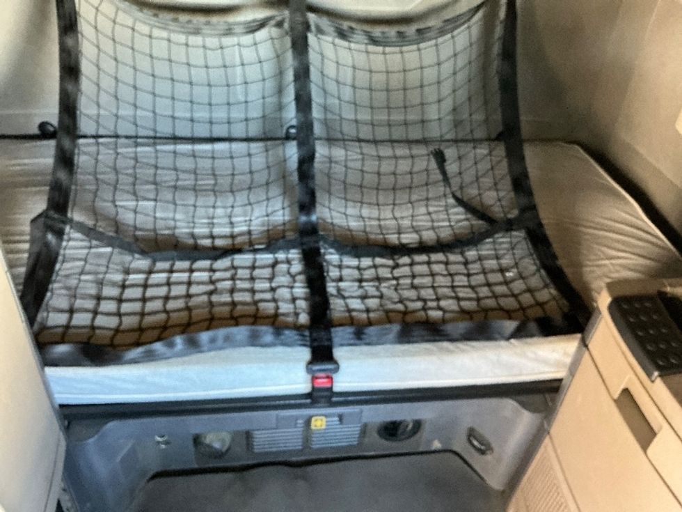 Sleeper Tractor-Heavy Duty Tractors-Freightliner-2019-Cascadia 12564ST-Fontana-CA-670,921\n\t\tmiles-$ 41,000 - Image 16