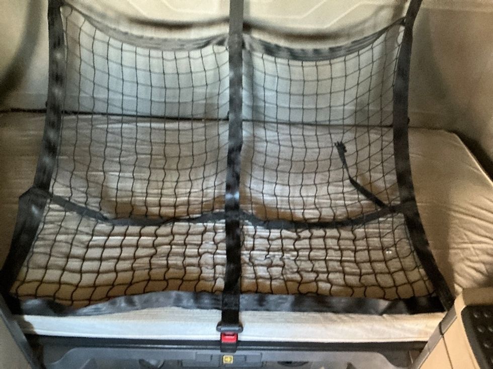 Sleeper Tractor-Heavy Duty Tractors-Freightliner-2019-Cascadia 12564ST-Fontana-CA-670,921\n\t\tmiles-$ 41,000 - Image 17