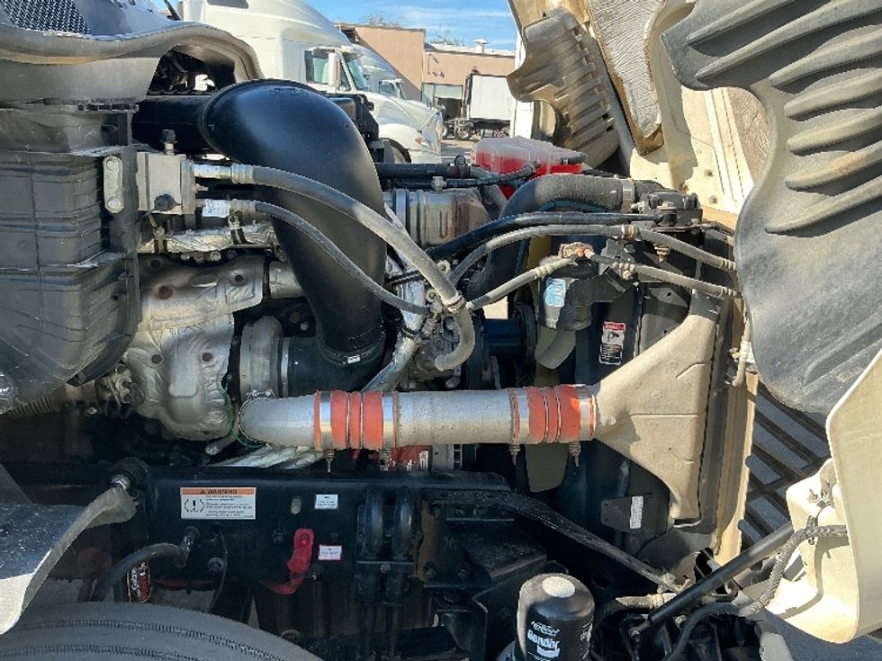 Sleeper Tractor-Heavy Duty Tractors-Freightliner-2019-Cascadia 12564ST-Fontana-CA-670,921\n\t\tmiles-$ 41,000 - Image 20