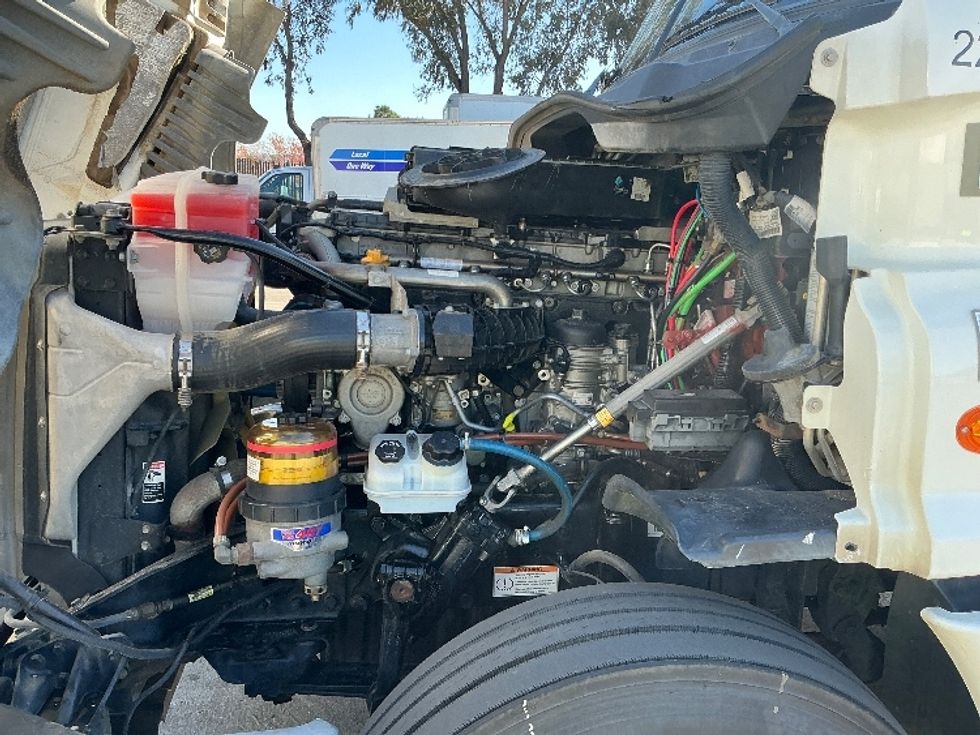 Sleeper Tractor-Heavy Duty Tractors-Freightliner-2019-Cascadia 12564ST-Fontana-CA-670,921\n\t\tmiles-$ 41,000 - Image 21