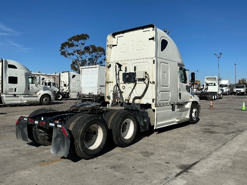 Sleeper Tractor-Heavy Duty Tractors-Freightliner-2019-Cascadia 12564ST-Fontana-CA-670,921\n\t\tmiles-$ 41,000 - Image 7