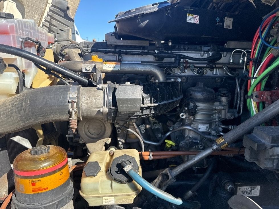 Sleeper Tractor-Heavy Duty Tractors-Freightliner-2019-Cascadia 12564ST-Fontana-CA-688,996\n\t\tmiles-$ 38,250 - Image 21