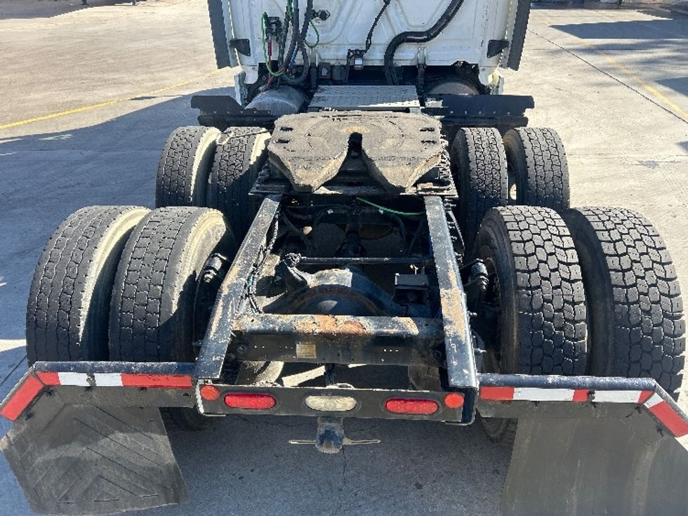 Sleeper Tractor-Heavy Duty Tractors-Freightliner-2019-Cascadia 12564ST-Fontana-CA-693,928\n\t\tmiles-$ 39,250 - Image 6