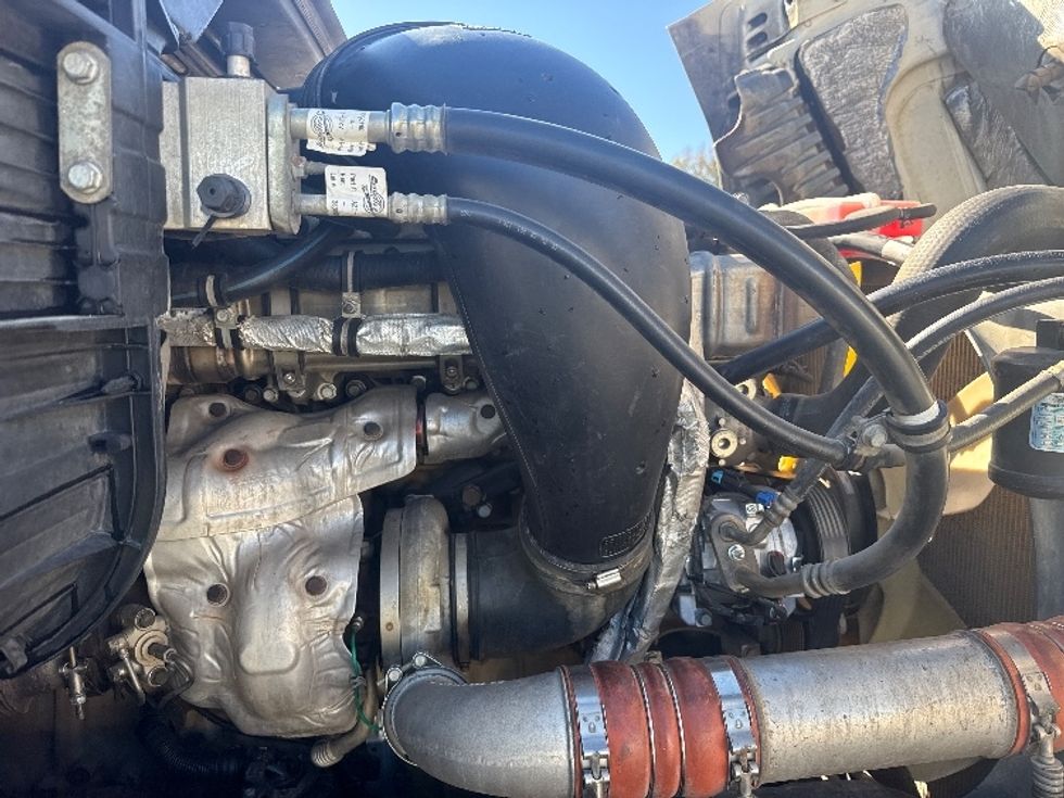 Sleeper Tractor-Heavy Duty Tractors-Freightliner-2019-Cascadia 12564ST-Fontana-CA-748,709\n\t\tmiles-$ 33,000 - Image 20