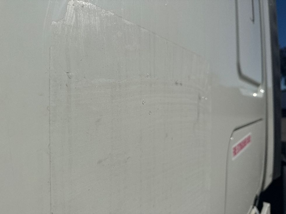 Sleeper Tractor-Heavy Duty Tractors-Freightliner-2019-Cascadia 12564ST-Fontana-CA-748,709\n\t\tmiles-$ 33,000 - Image 24