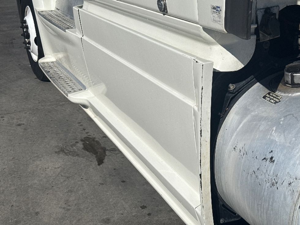 Sleeper Tractor-Heavy Duty Tractors-Freightliner-2019-Cascadia 12564ST-Fontana-CA-748,709\n\t\tmiles-$ 33,000 - Image 25