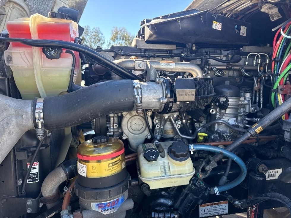 Sleeper Tractor-Heavy Duty Tractors-Freightliner-2019-Cascadia 12564ST-Fontana-CA-793,247\n\t\tmiles-$ 32,250 - Image 21