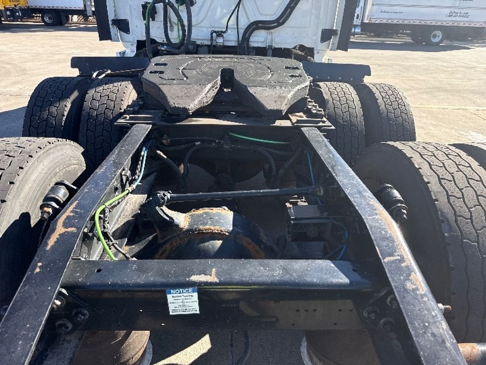 Sleeper Tractor-Heavy Duty Tractors-Freightliner-2019-Cascadia 12564ST-Fontana-CA-793,247\n\t\tmiles-$ 32,250 - Image 6