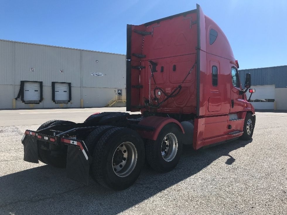 Sleeper Tractor-Heavy Duty Tractors-Freightliner-2019-Cascadia 12564ST-Fredonia-NY-598,021\n\t\tmiles-$ 40,250 - Image 7