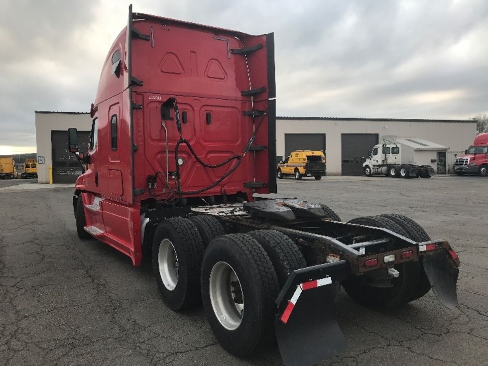 Sleeper Tractor-Heavy Duty Tractors-Freightliner-2019-Cascadia 12564ST-Fredonia-NY-695,701\n\t\tmiles-$ 34,750 - Image 5